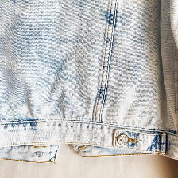 Faded White Acid Washed Denim Jacket - Picture 6 of 6